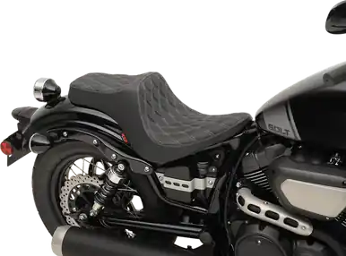 Z1r Predator III Seat - Diamond - Bolt - Silver Stitching Top Rated